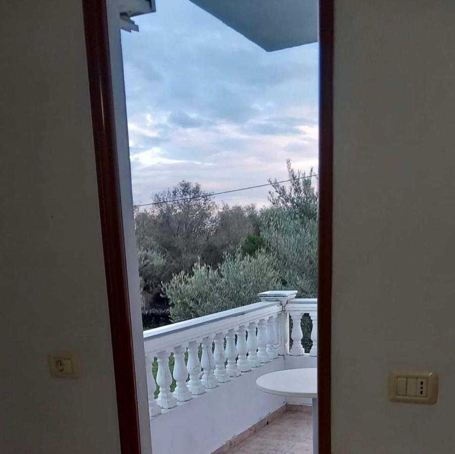 Irini'S Guesthouse Qeparo Ngoại thất bức ảnh