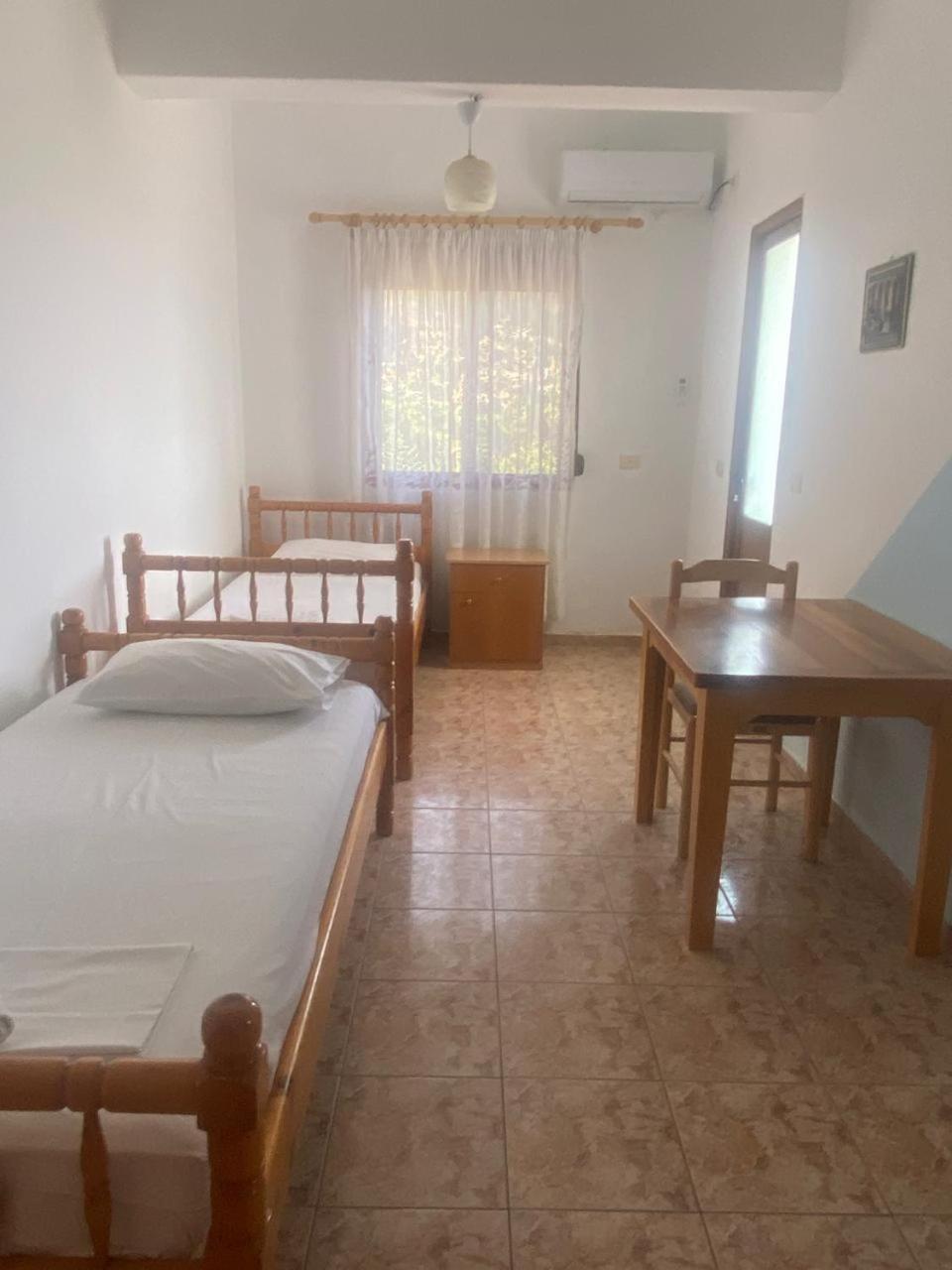 Irini'S Guesthouse Qeparo Ngoại thất bức ảnh